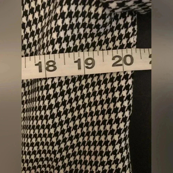 Women’s Crop Blazer - Picture 15 of 16